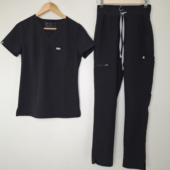 Figs Set of Black Yola High Waisted Scrub Pants & Catarina Slim Top Size XS - Picture 2 of 16